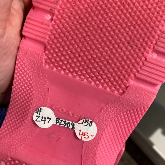 Sz 7 Coach shoes in box - Picture 2 of 6